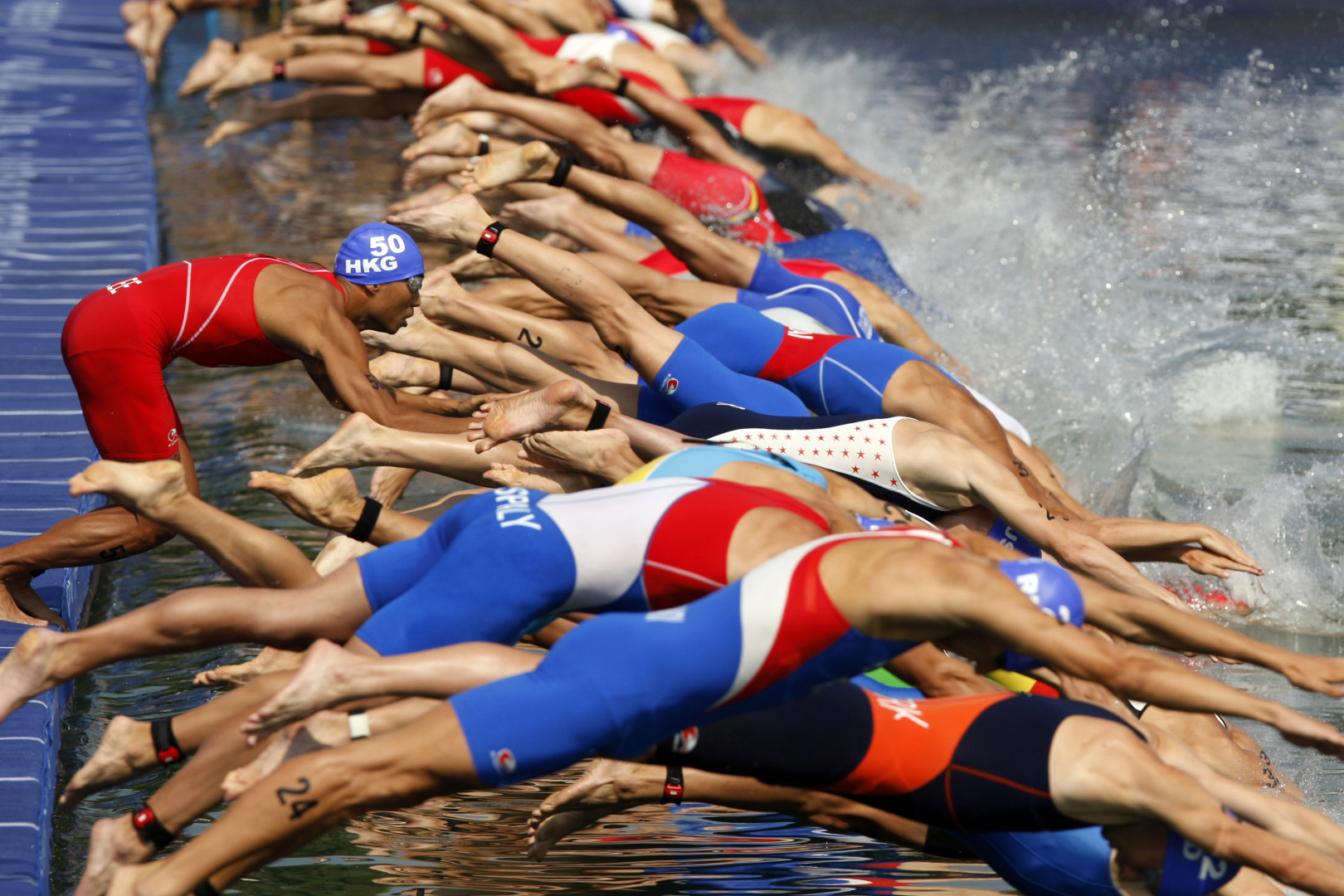 Single diver missing the starting gun and jumping in late.