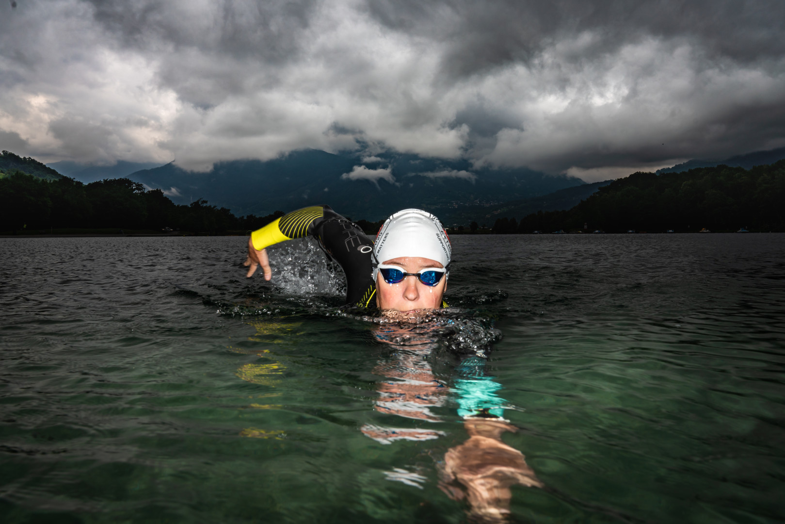 Close up shot of Andrea Mason swimming in Lac de Passy, France.